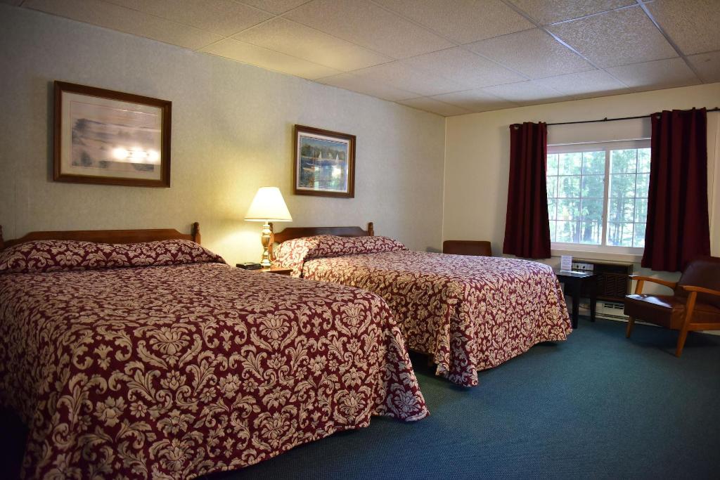 Acadia Pines Motel
