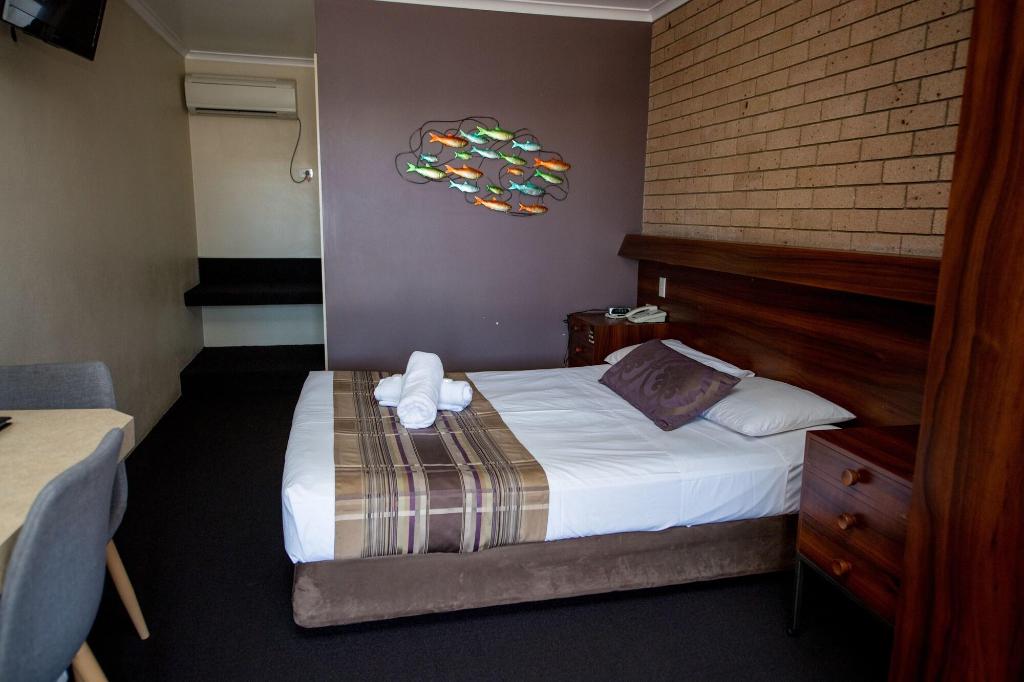 Sarina Motor Inn