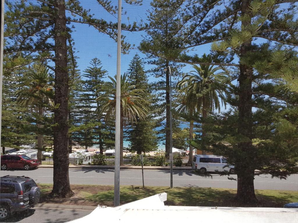Seabreeze Beach Hotel