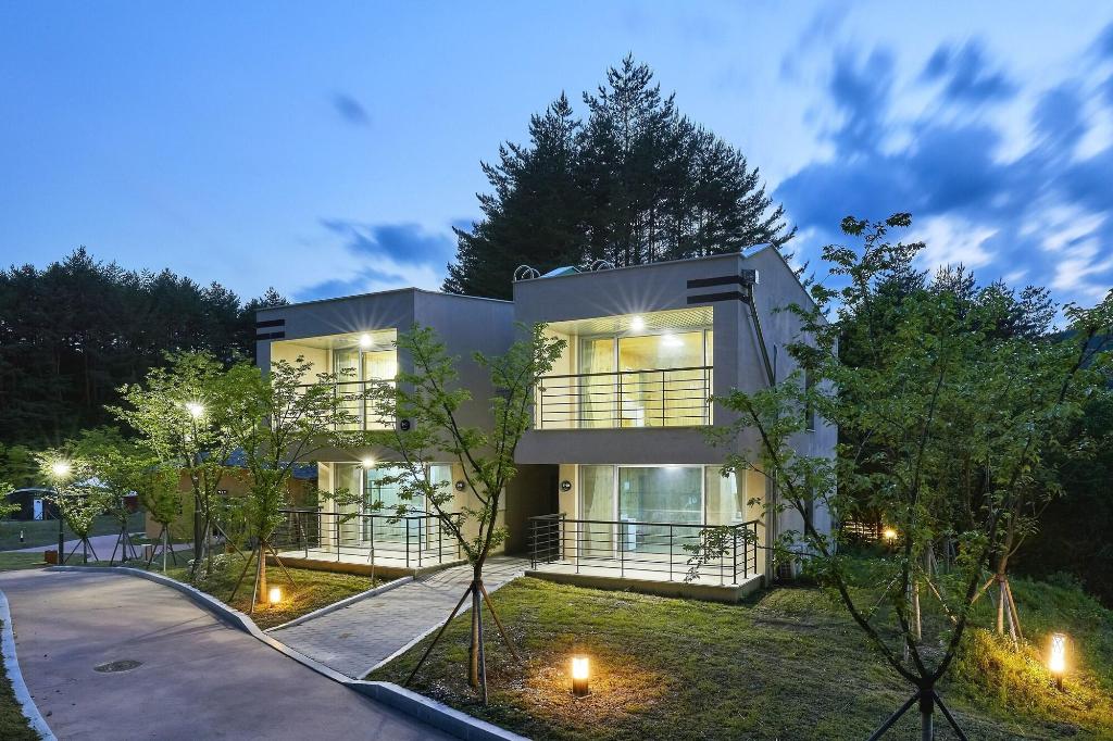 Geumgangsong Ecorium