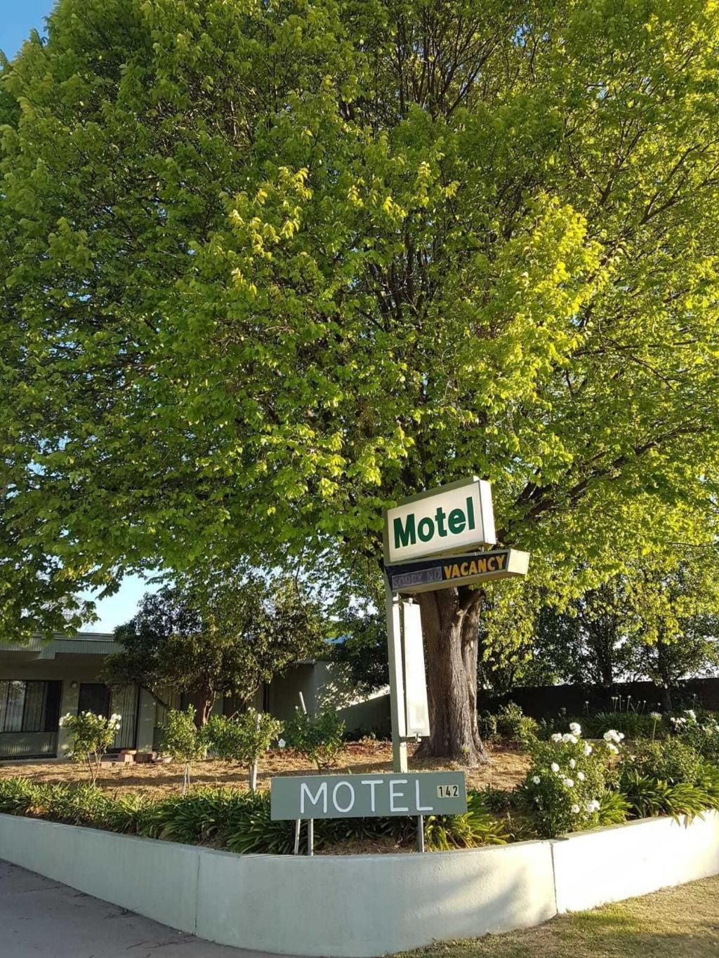 Holbrook Skye Motel