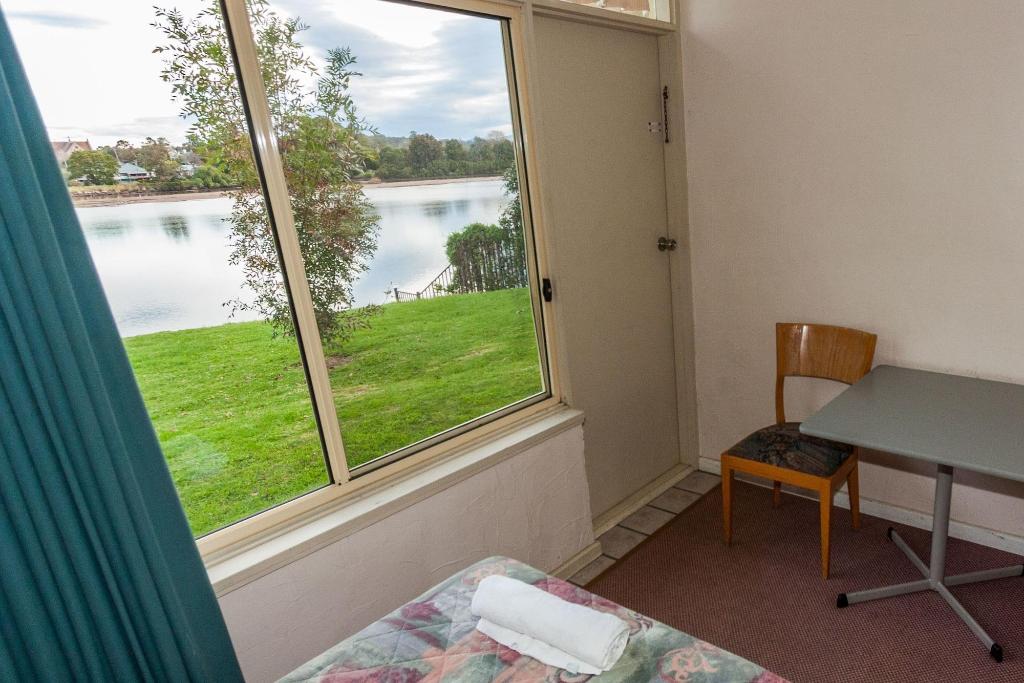 Moruya Waterfront Hotel Motel