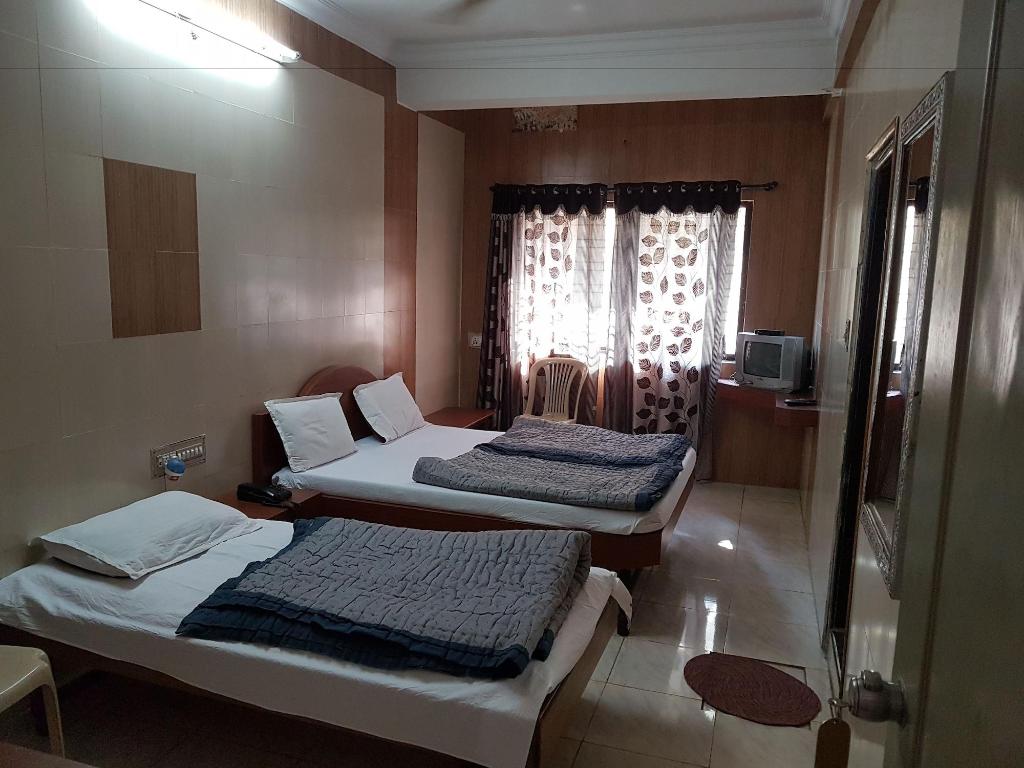 Hotel Dhruv Palace