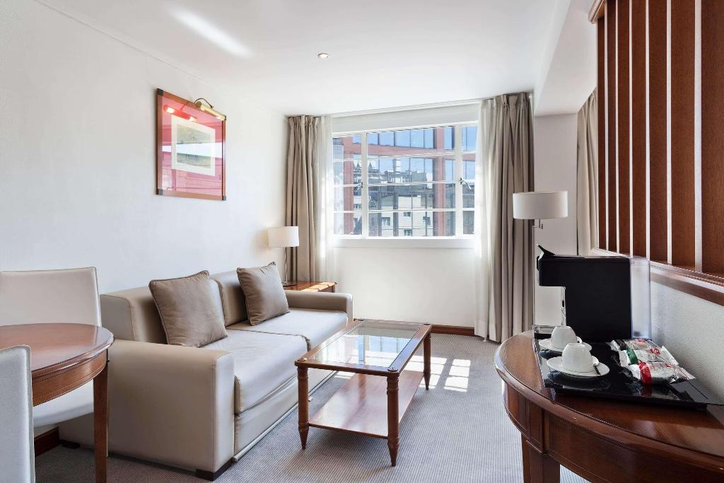 Melia White House Apartments