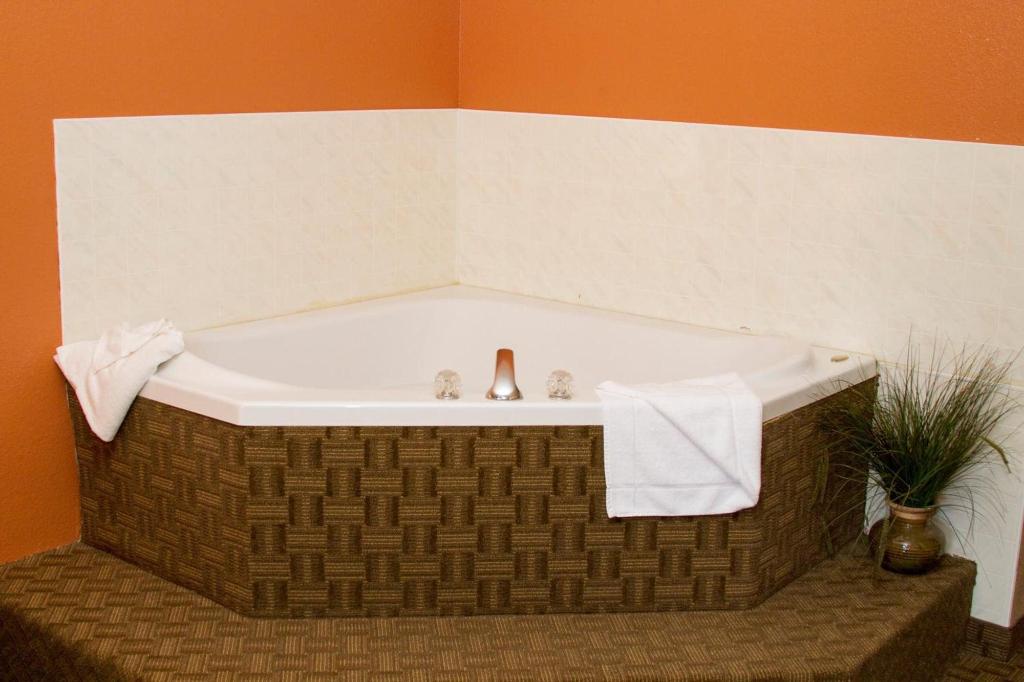 Cottonwood Inn