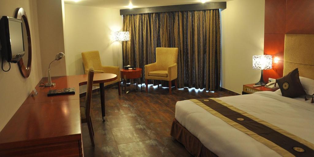 Long Beach Hotel