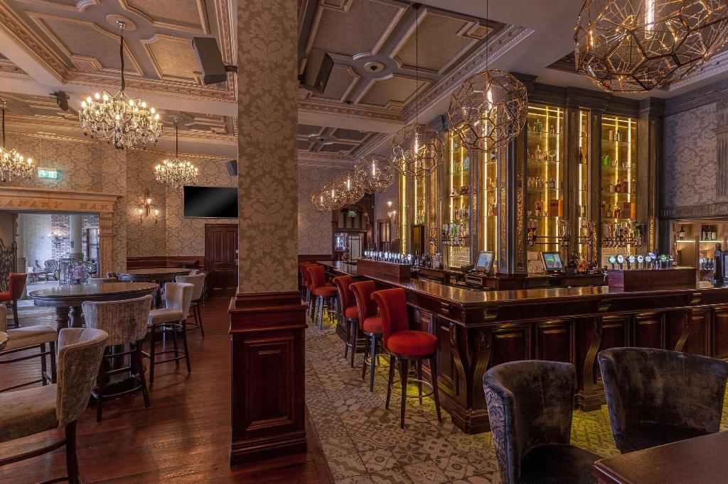 Canal Court Hotel