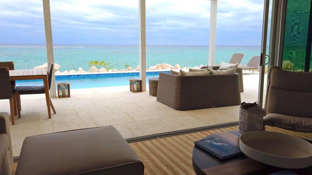 Sailrock Resort - Ocean view Villas and Suites