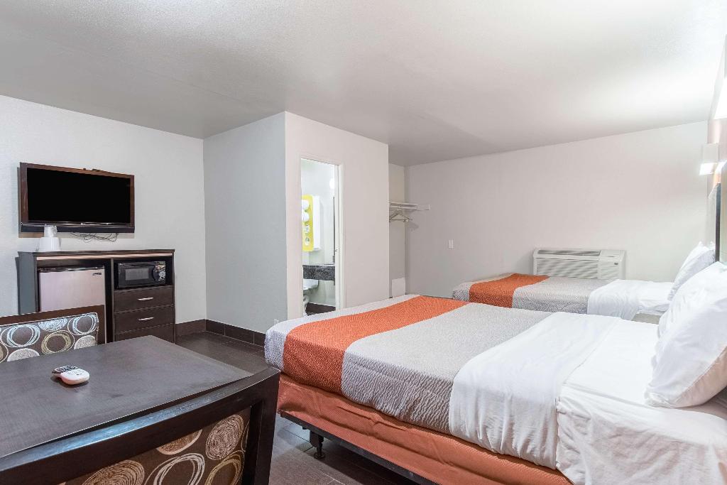 Motel 6 Orange, CA - Anaheim