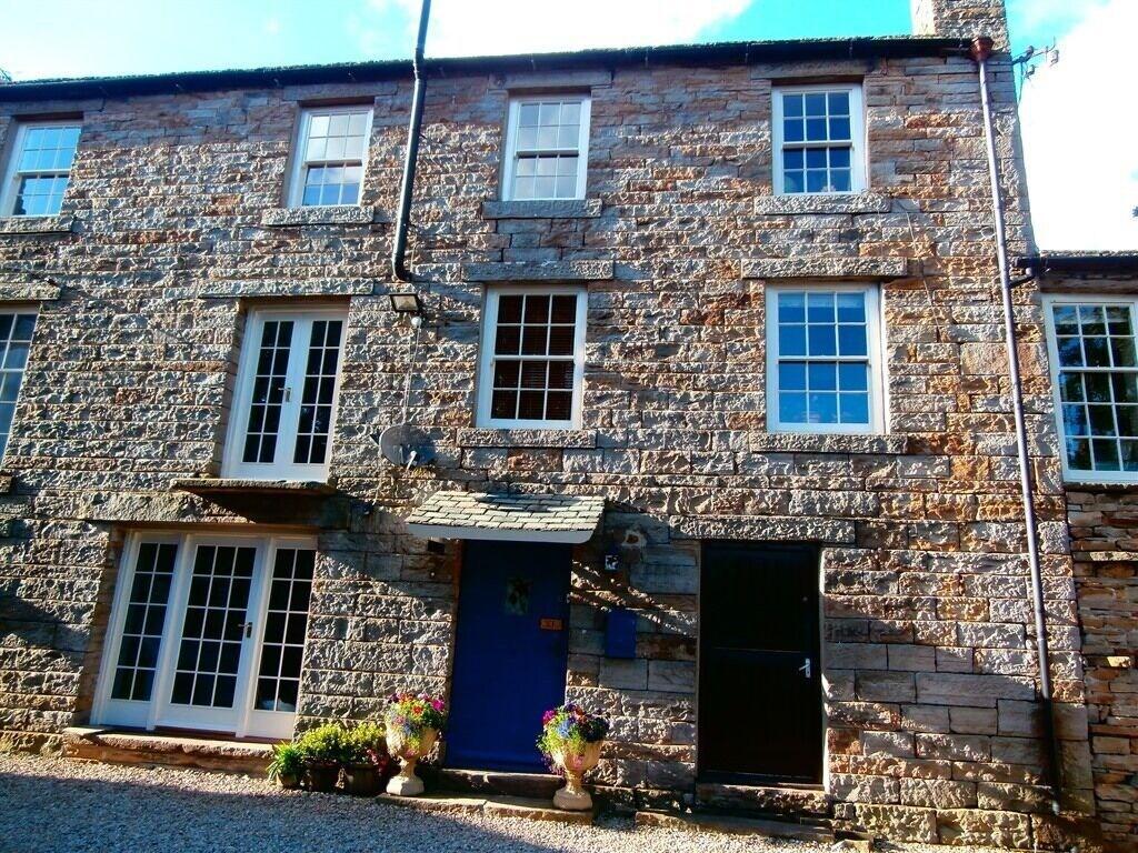 Riverside B & B