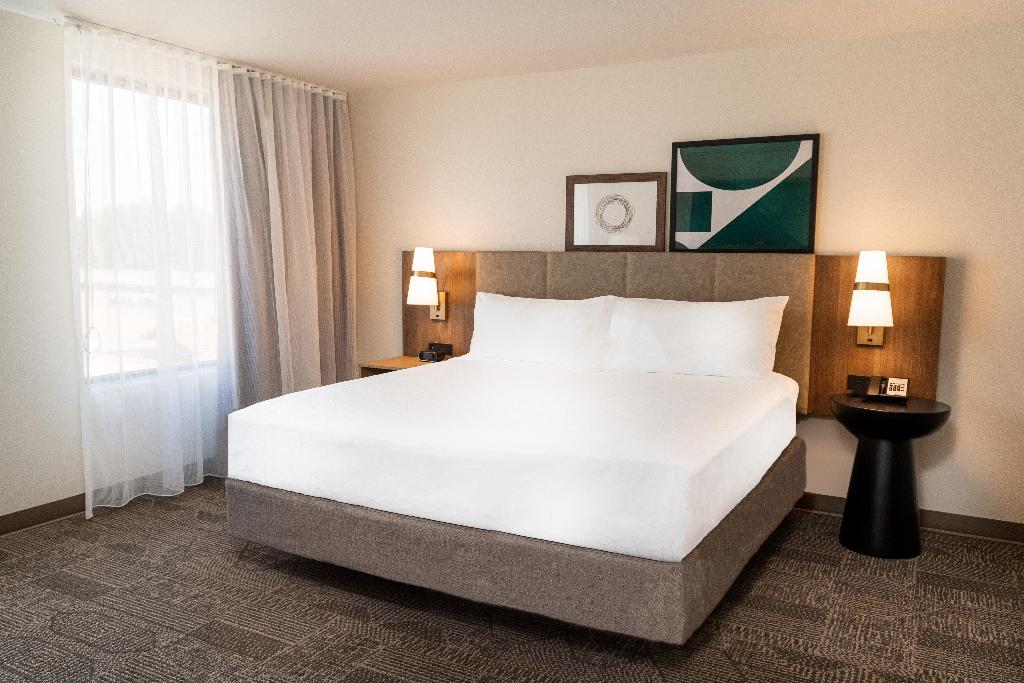Staybridge Suites Temecula - Wine Country