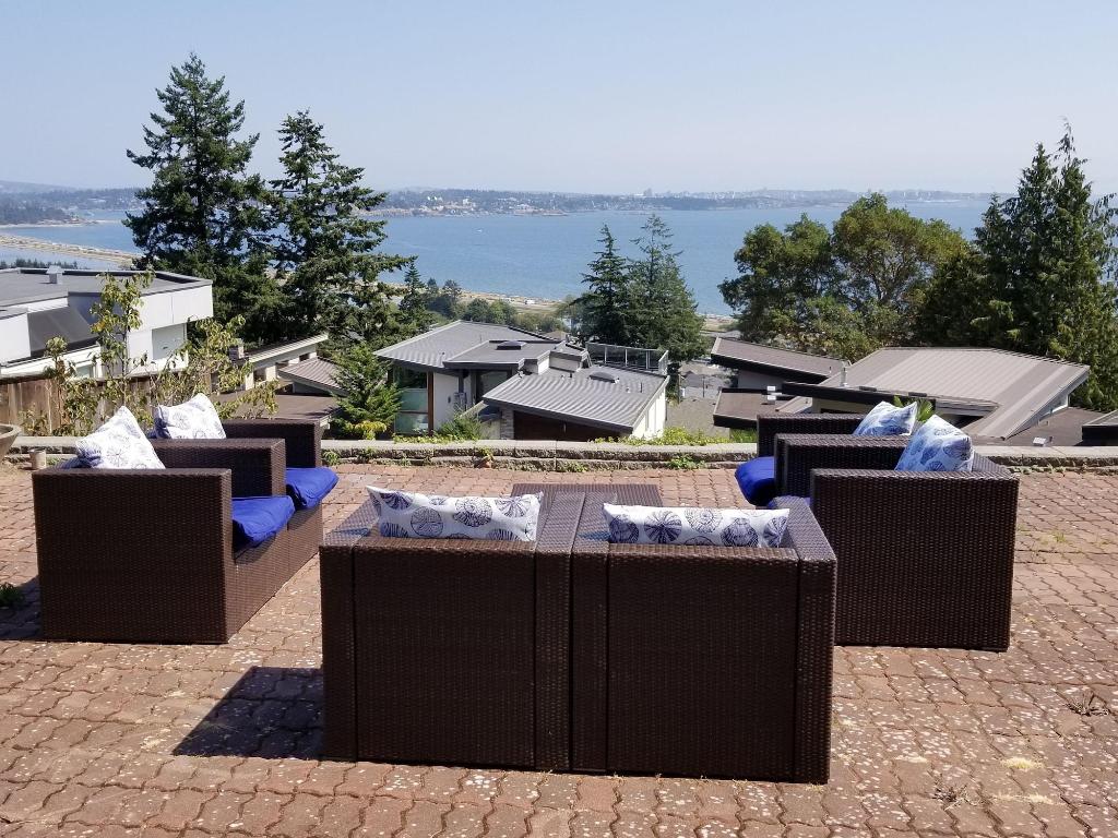 Victoria Ocean View B&B House