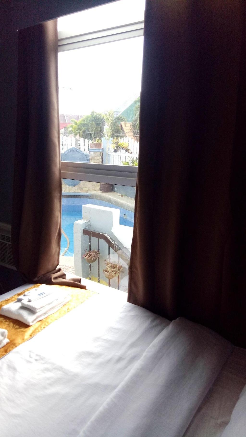 Grand Peninsula Suites