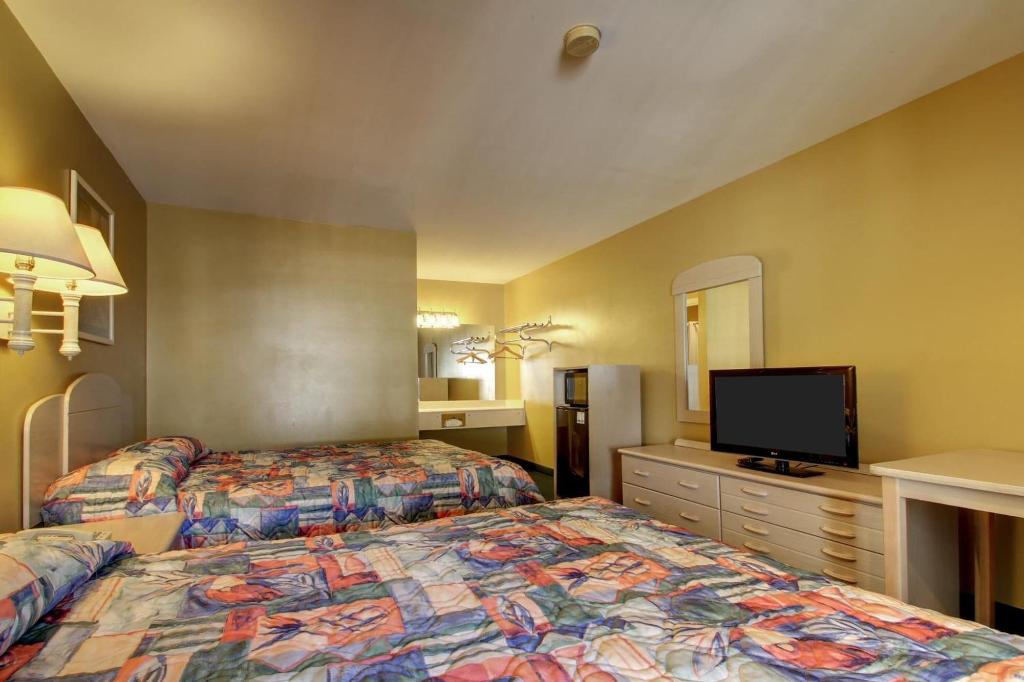 Key West Inn - Childersburg