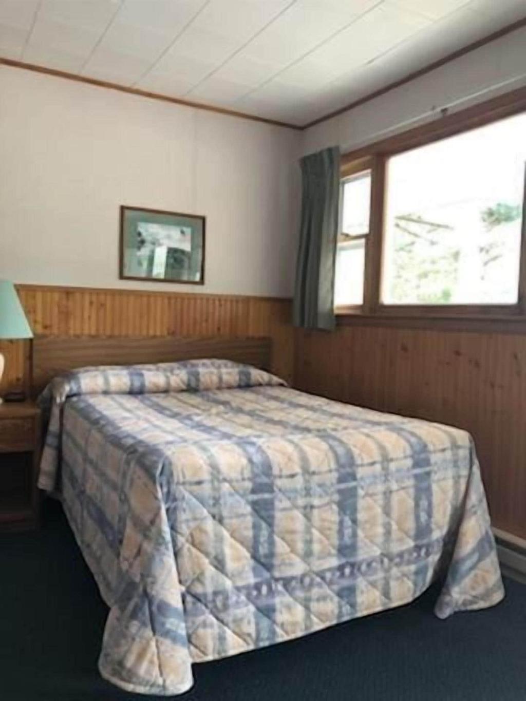 Catskill Motor Court Motel