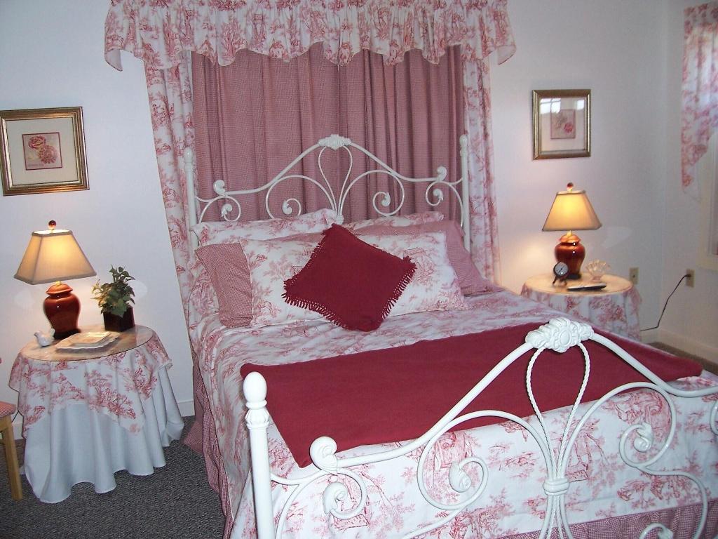 Camelot Restaurant & Inn