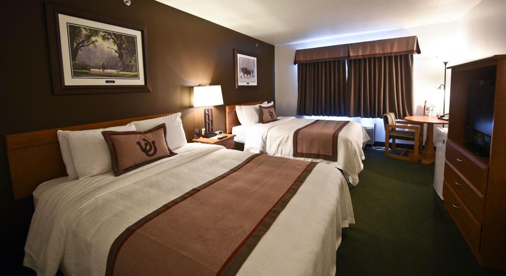 Draft Horse Inn And Suites