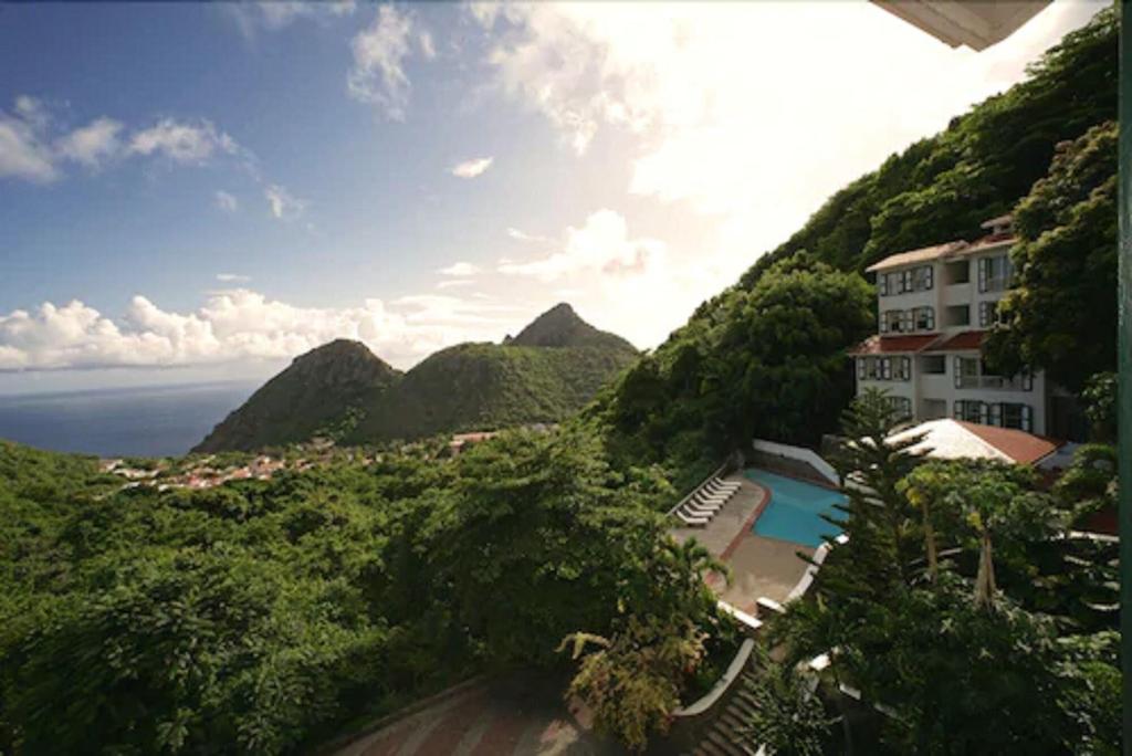 Queen's Garden Resort & Spa