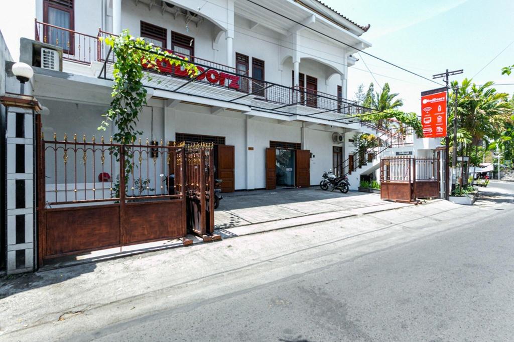 Formerly RedDoorz near Puro Mangkunegaran