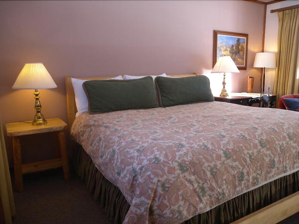 Redstone Cliffs Lodge