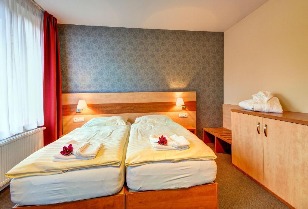 Hotel TOÄ