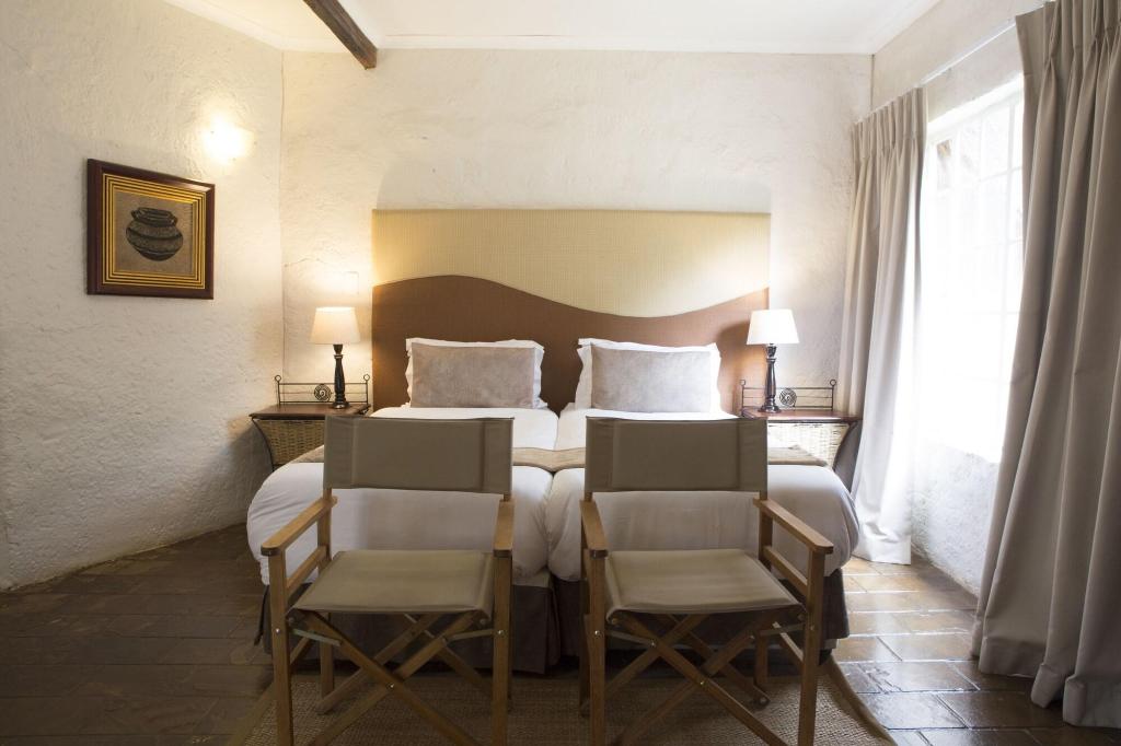 Zebra Country Lodge