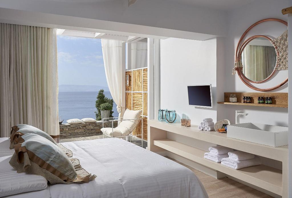 Canal Suites