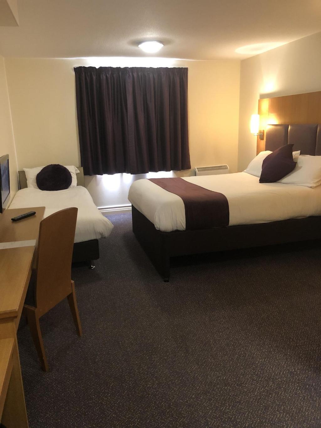 Purple Roomz