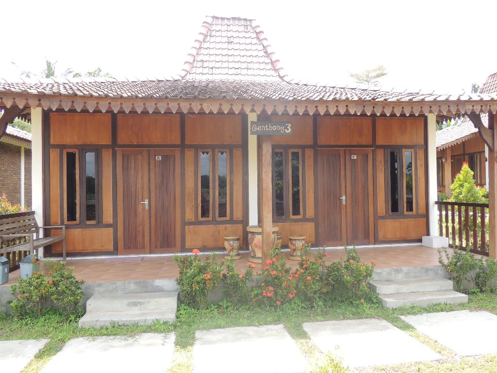 Balkondes Karanganyar (Pottery Academy)