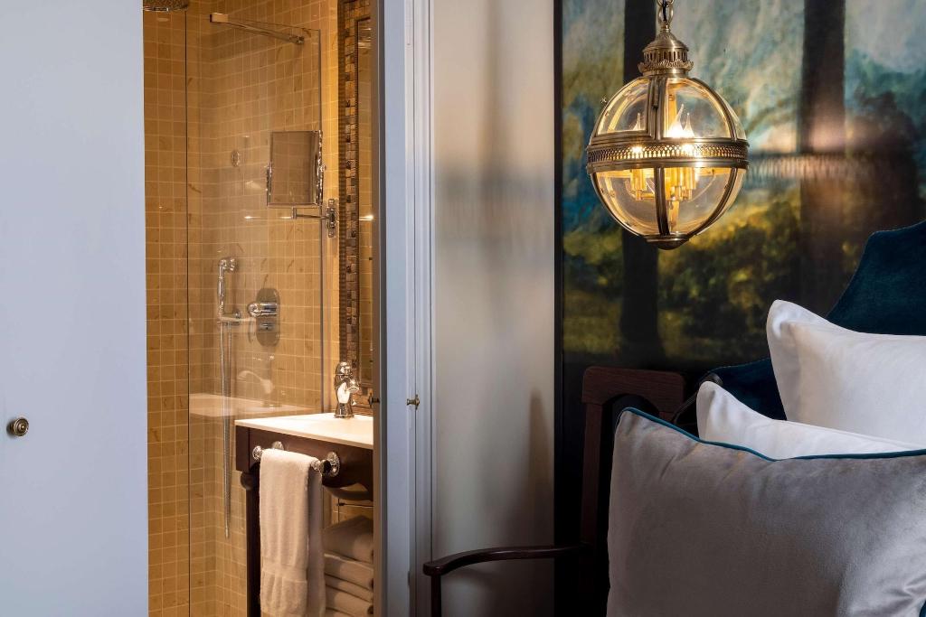 Hotel Vinci Due & Spa, Frankreich, Paris. Großes 123