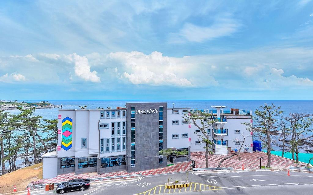 Pohang Pinewave Sea & Spa Pension - General view