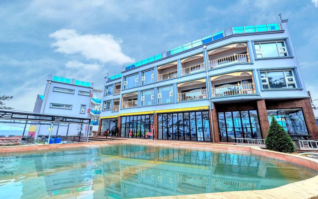 Pohang Pinewave Sea & Spa Pension - General view
