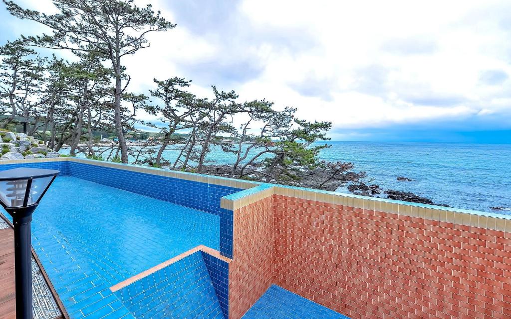 Pohang Pinewave Sea & Spa Pension - General view
