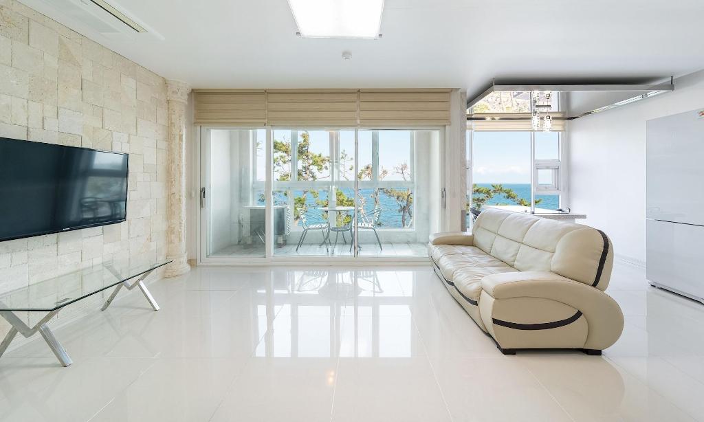 Pohang Pinewave Sea & Spa Pension - General view