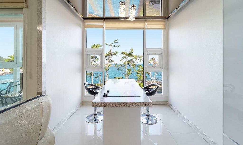 Pohang Pinewave Sea & Spa Pension - General view