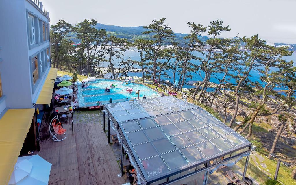 Pohang Pinewave Sea & Spa Pension - Sports and Entertainment