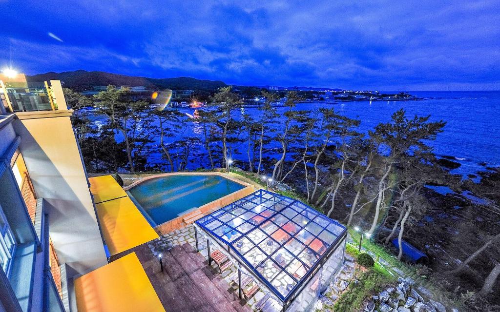 Pohang Pinewave Sea & Spa Pension - Sports and Entertainment