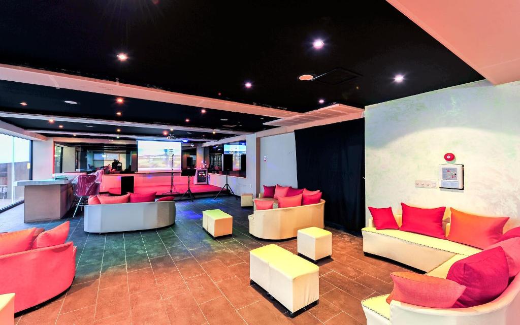 Pohang Pinewave Sea & Spa Pension - Lobby