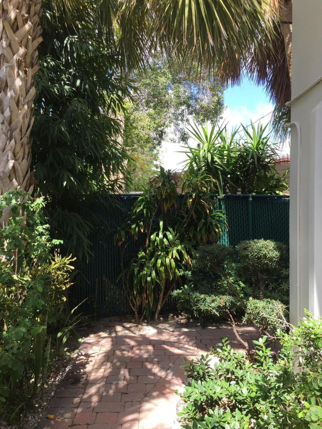 4145 By The Sea Inn Suites