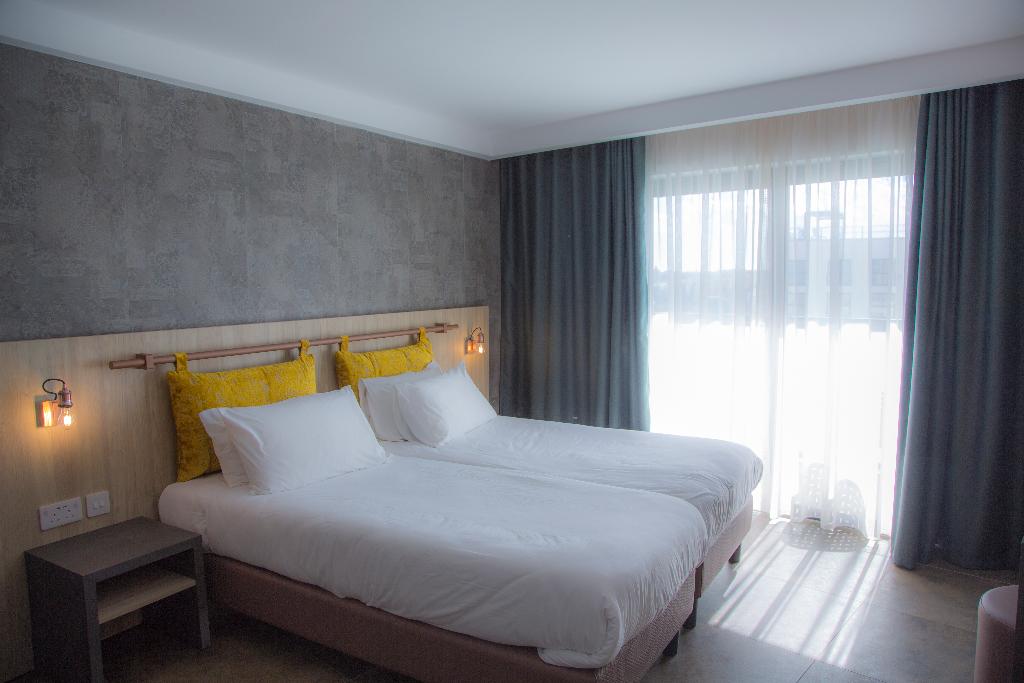 Ivy Hotel — property photo 1