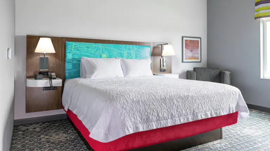 Hampton Inn & Suites By Hilton Marshfield