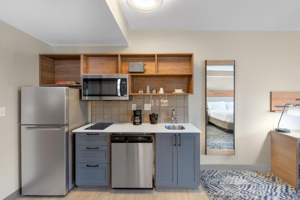 Candlewood Suites Asheville Downtown