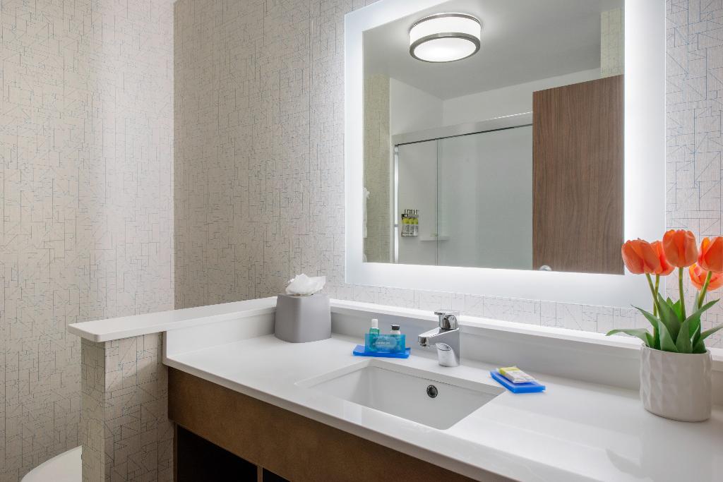 Holiday Inn Express Suites Wildwood – The Villages