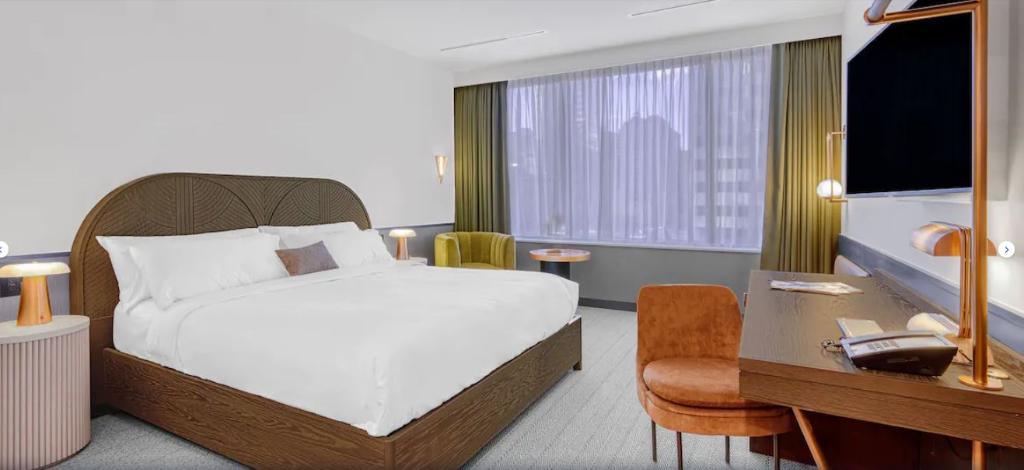 The Westley Calgary Downtown, Tapestry Collection