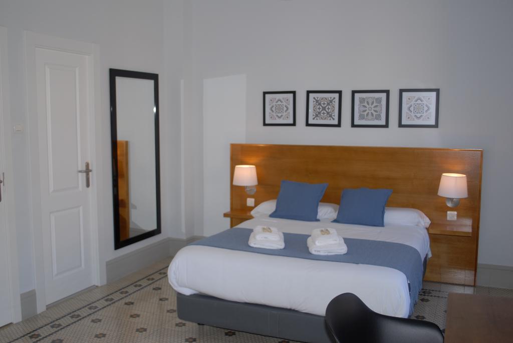 La Perla Granada Suites