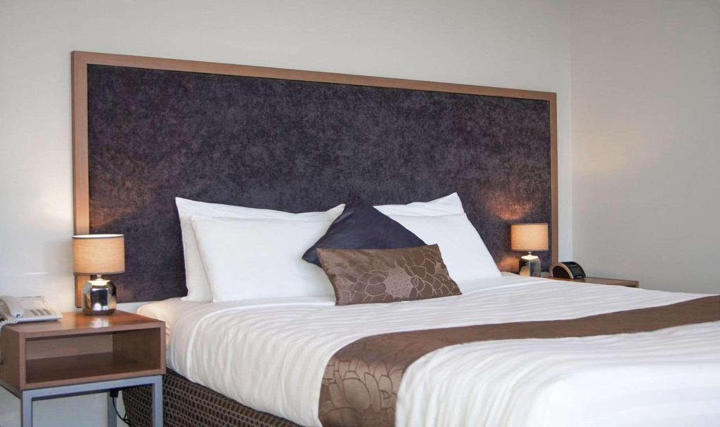 Quality Suites Central Square