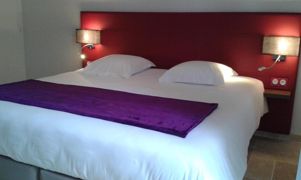 Logis Hotel Le Domaine De La Regaliere