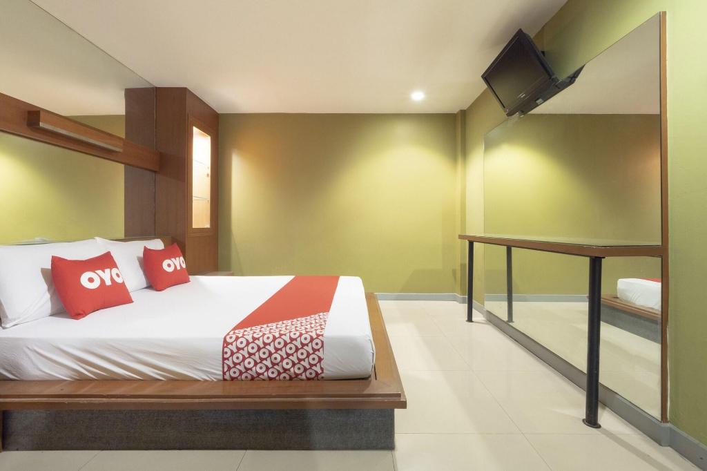 OYO 75382 Chonburi Hotel