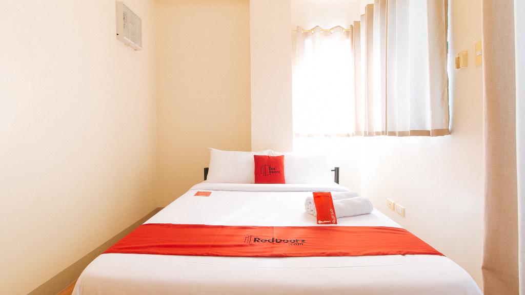 RedDoorz Plus @ Alpina Heights Paranaque