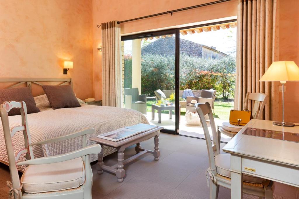 Hotel Carcarille-Restaurant le C